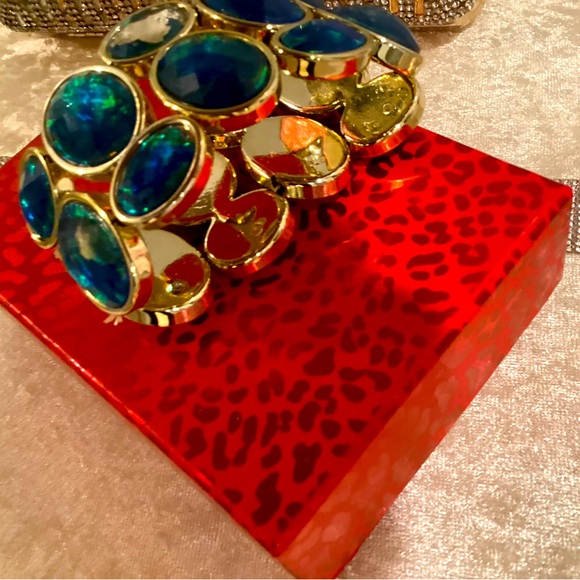 Beautiful statement bracelet - Picture 1 of 3